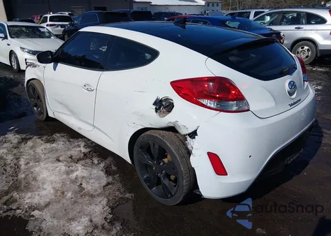2015 Hyundai Veloster z USA, uszkodzony, nr VIN KMHTC6AD3FU239502